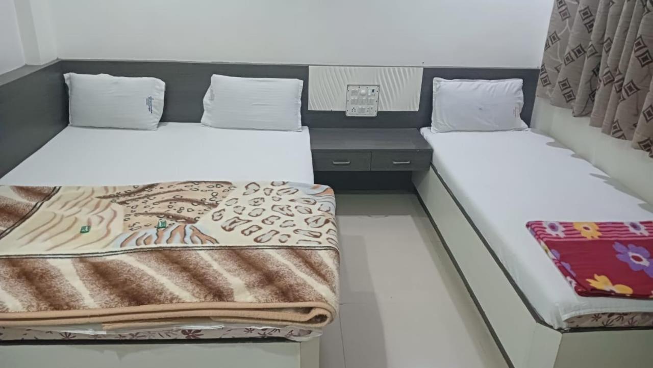 Hotel Shri Sai Darshan Shirdi Exterior foto